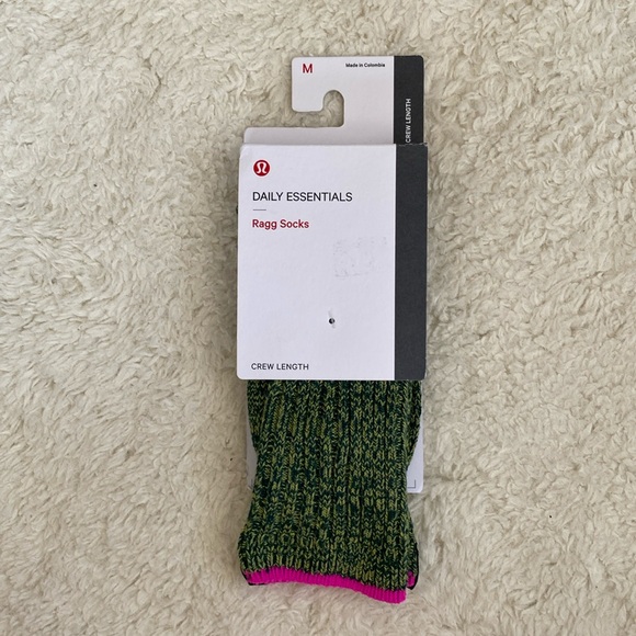 ❤️ Lululemon Essentials Ragg Socks Size Medium NWT - Picture 7 of 9